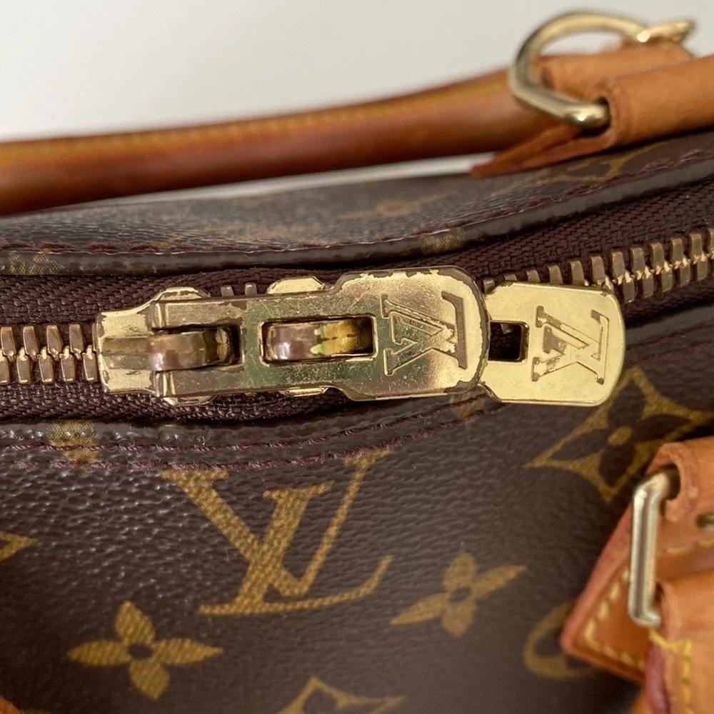 Louis Vuitton Alma Monogram with Gold Chain Beautiful Condition